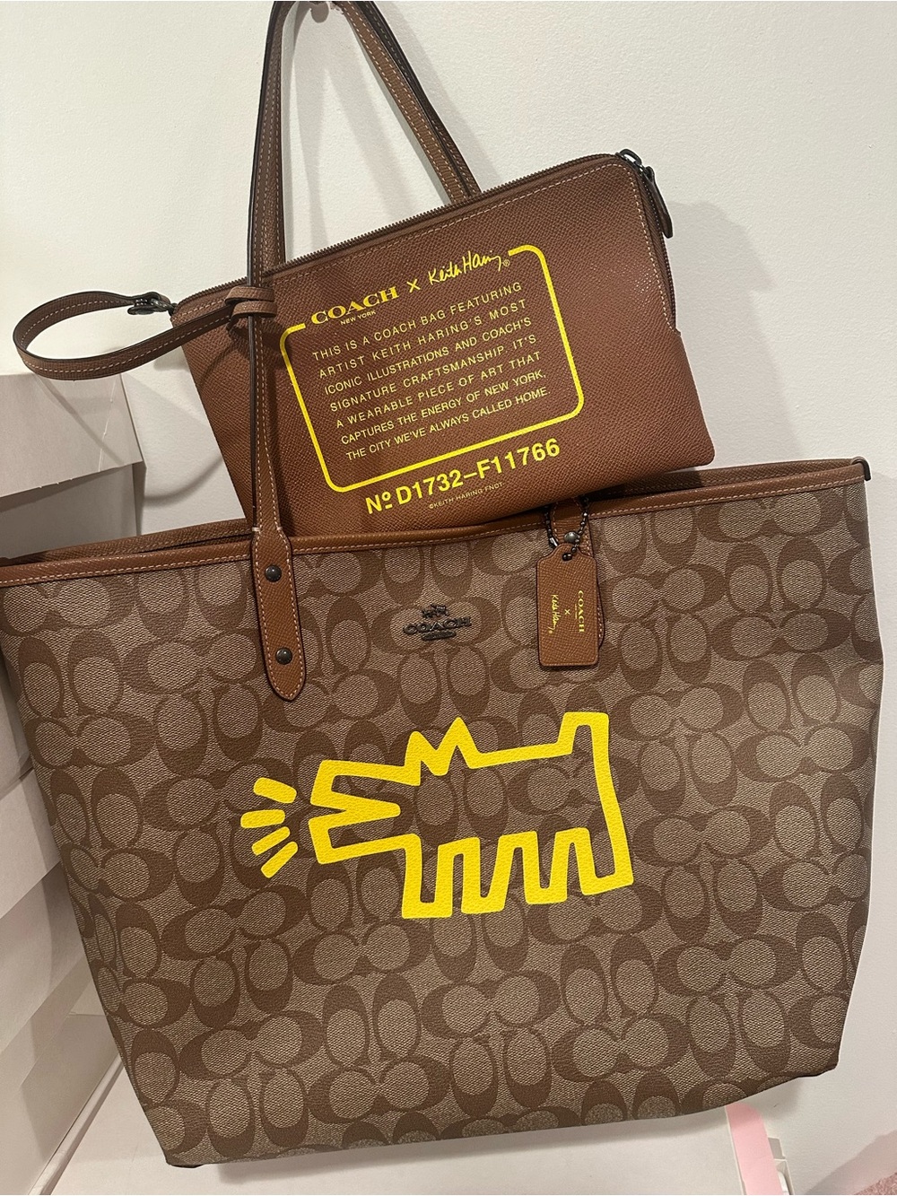 Coach Brown Sign Tote Reversible with Yellow Dog Graphic By Keith Haring’s - Picture 4 of 12